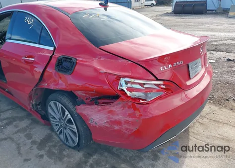 2018 Mercedes-Benz Cla 250 z USA, uszkodzony, nr VIN WDDSJ4EB3JN572505
